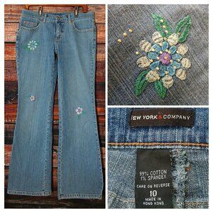 New York & Company Jeans 10 Vintage Floral Embroidered Mid Rise Boot Cut Denim